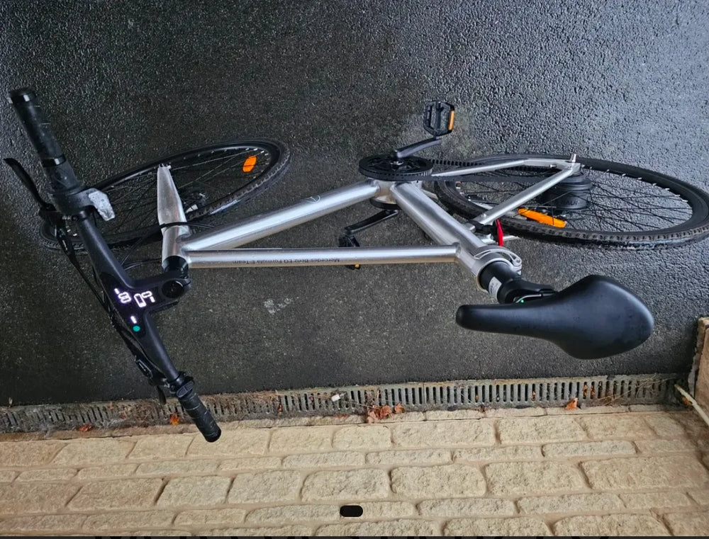 Mercedes Benz Mercedes Benz EQ Formula E Team Silver Arrows  2022