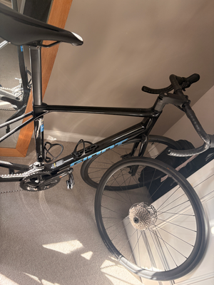 Giant TCR Advanced 2 Carbon Road 2025