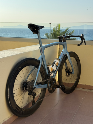 Pinarello Dogma F12 Dura Ace Di2 Disc 2022