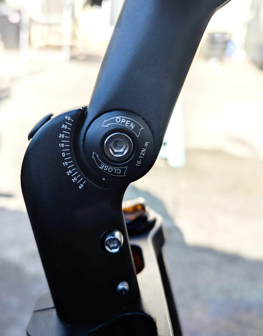 Cyrusher Kommoda 2024