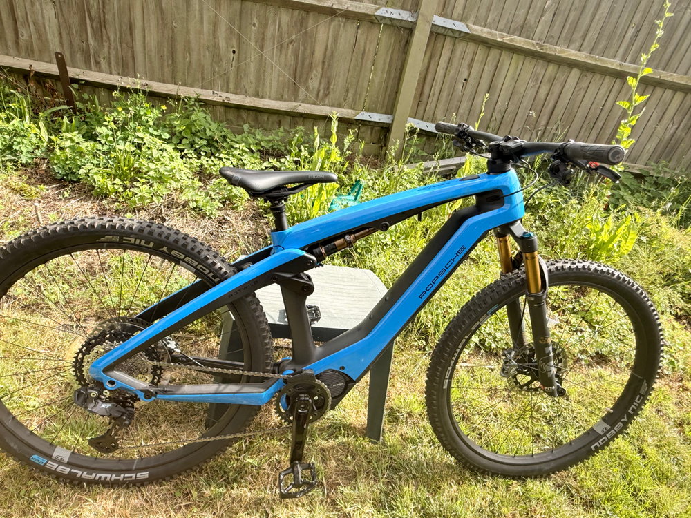 Porsche cross exc Cross exc  2025