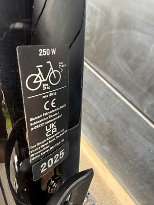 Trek Rail+ 8 Gen 5 800wh Full Suspension 2025