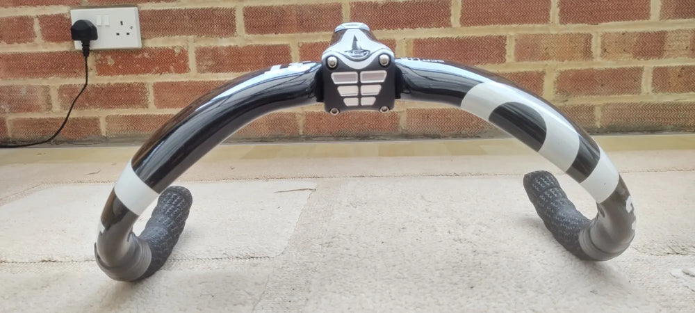 PRO Vibe Sprint Stem UD Carbon Ø31,8mm -10° + 3T Scatto Track Bars 370mm PRO Vibe Sprint Stem UD Carbon Ø31,8mm -10° + 3T Scatto Track Bars 370mm 2014