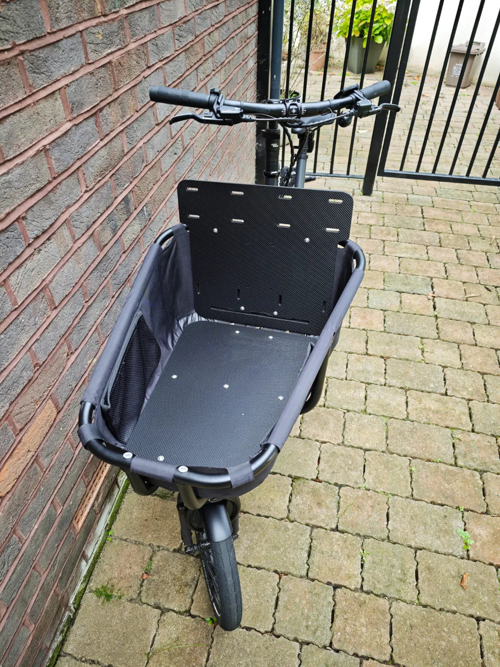 Yoonit Mini Cargo Bike Electric Gates Belt Drive 2025