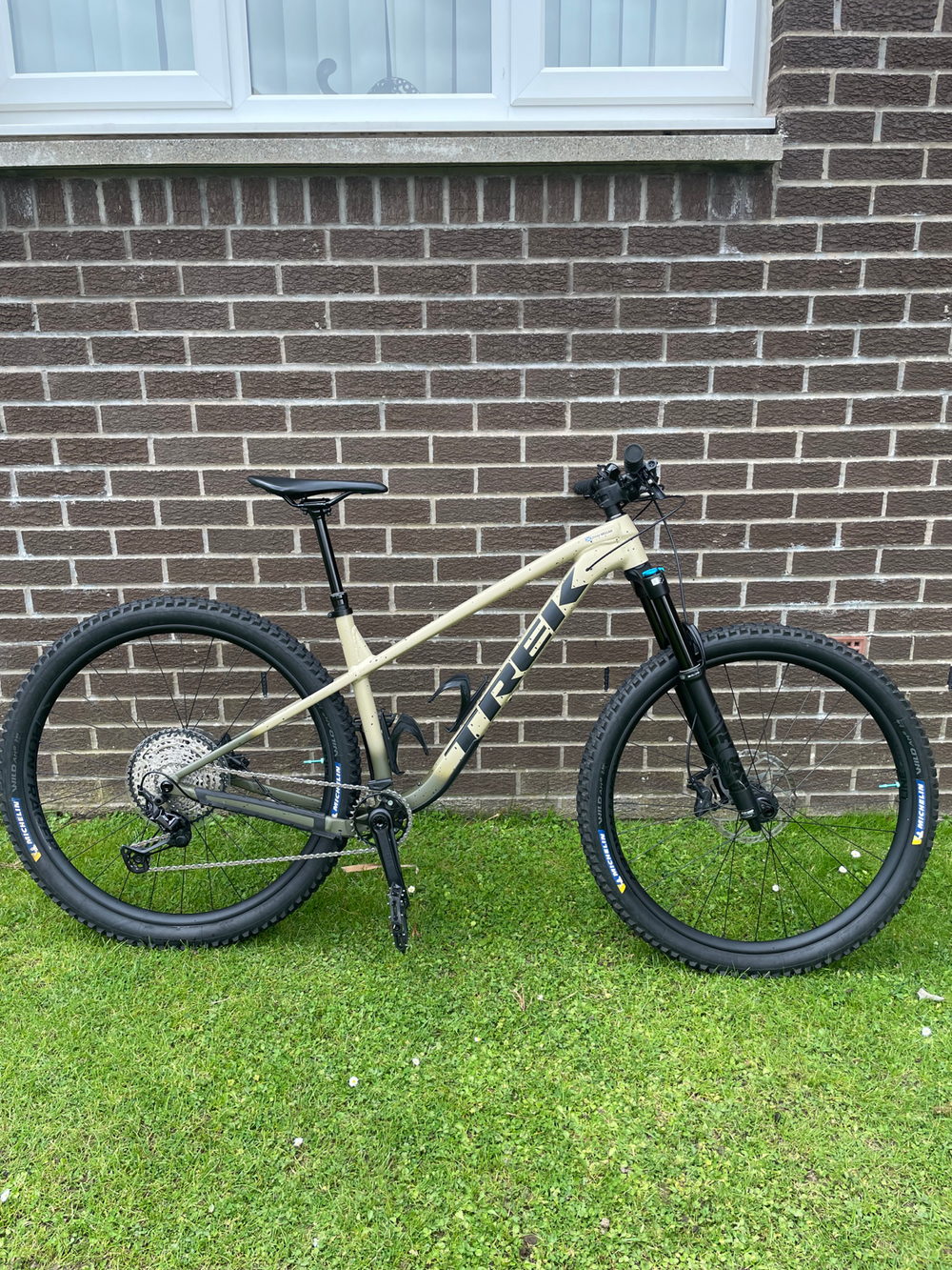 Trek Roscoe 9 2023