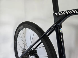 Canyon Ultimate CF SLX 8 Force AXS 2025