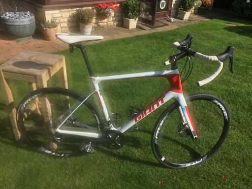 Giant Defy Advanced 2 Carbon Road 2026