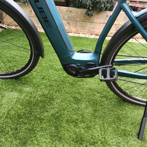 Cube Kathmandu hybrid one 750