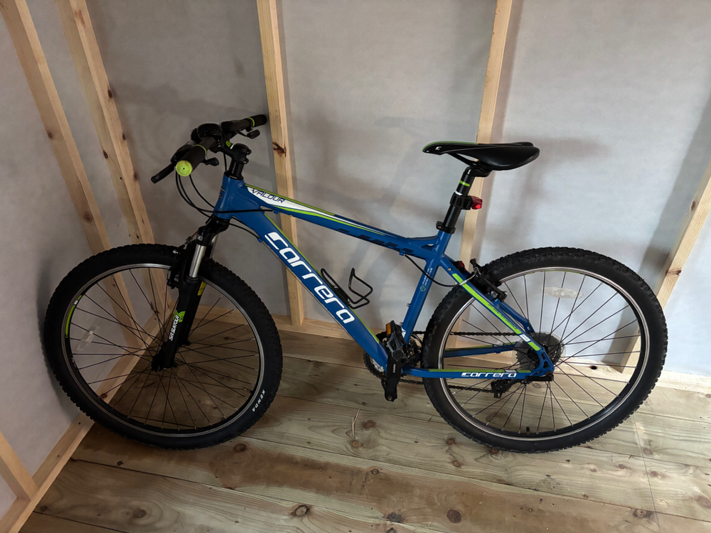 Carrera Valour Disc Mens Mountain Bike 2022