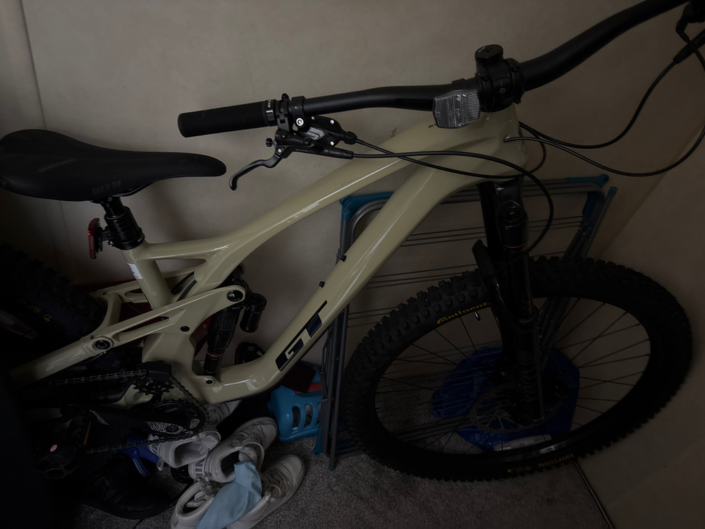 GT Force Carbon Elite 2023