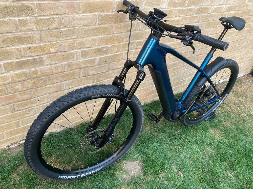 Cube Reaction Hybrid SLX 800 - Nebula 'n' Blue 2025