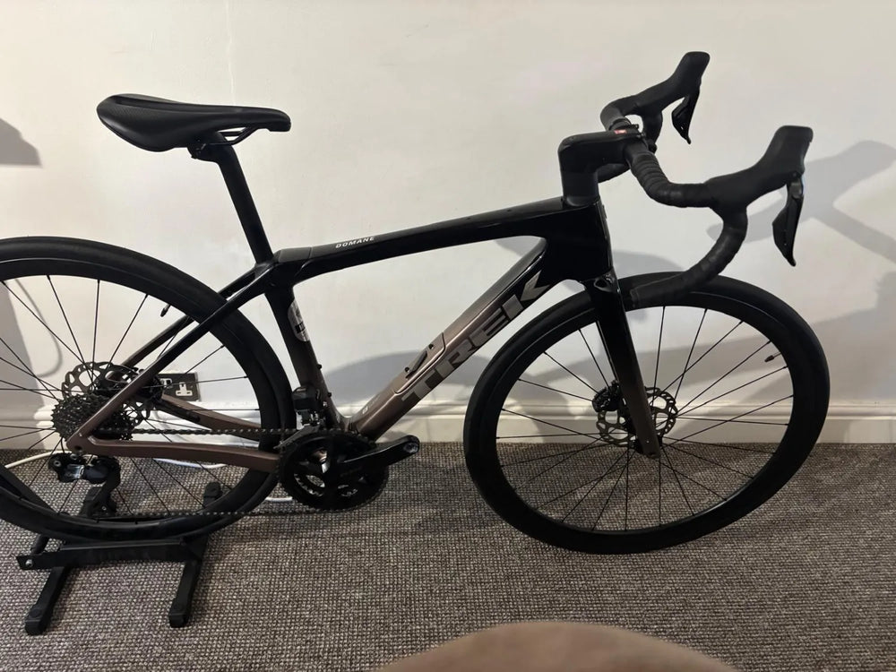 Trek Domane SL 6 Gen 4 Carbon Road 2026