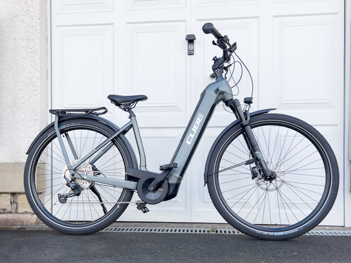 CUBE Kathmandu Hybrid Pro 750 2023