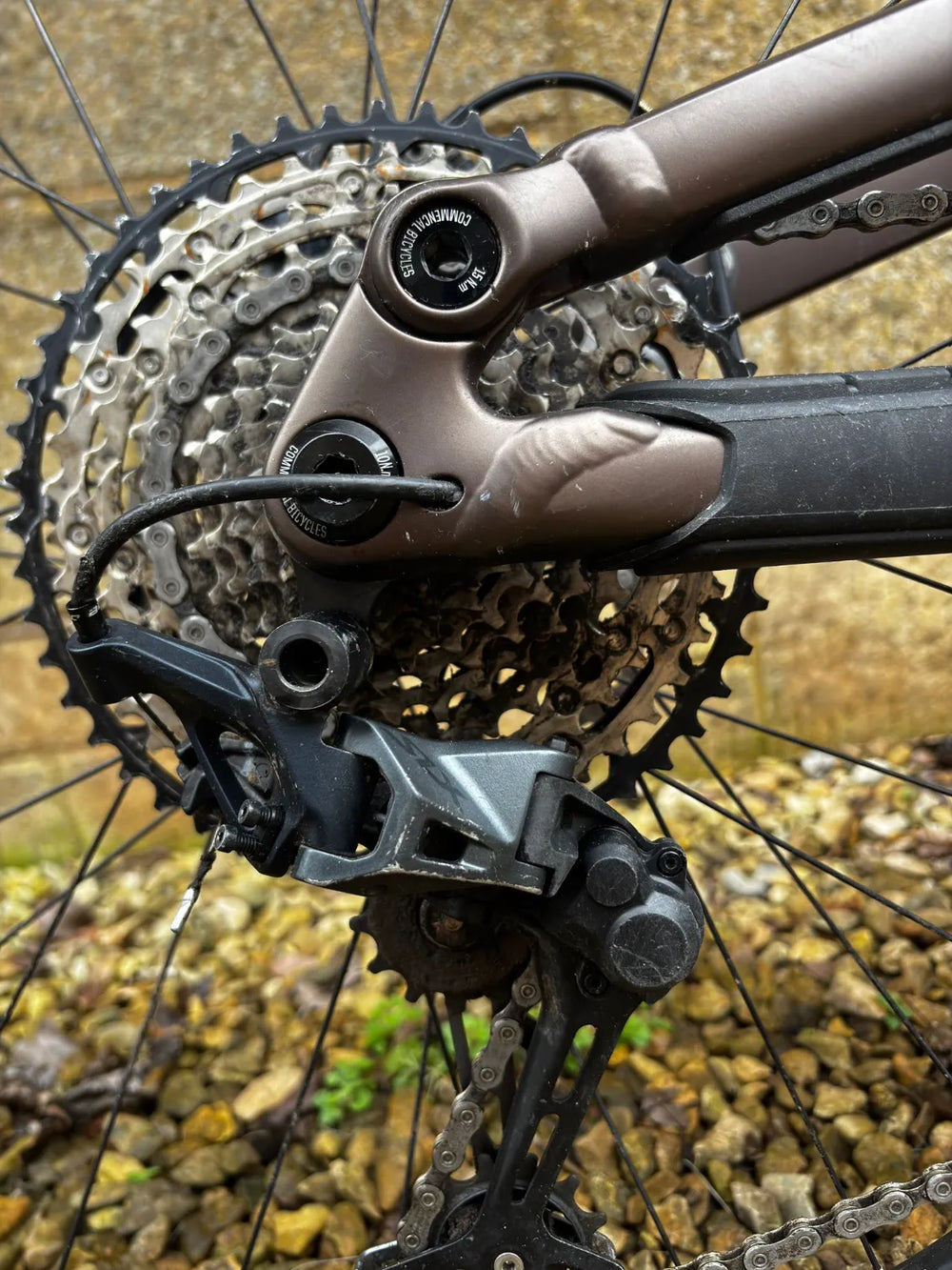 Commencal CLASH ESSENTIAL 2023