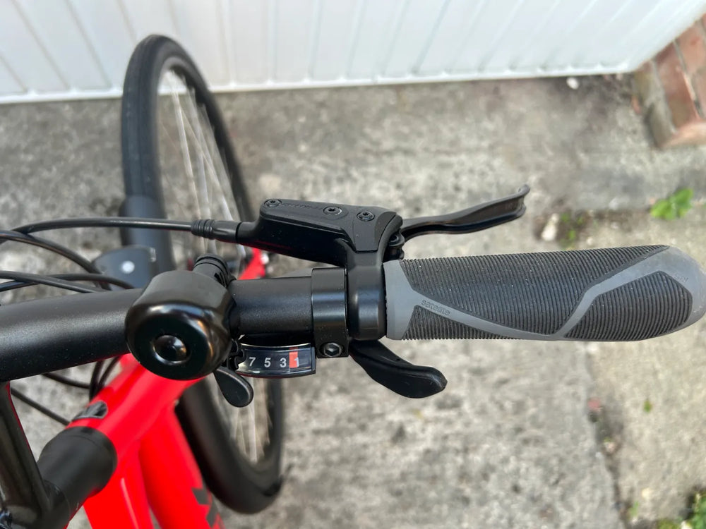 Trek FX 2 Disc Equipped Stagger 2023