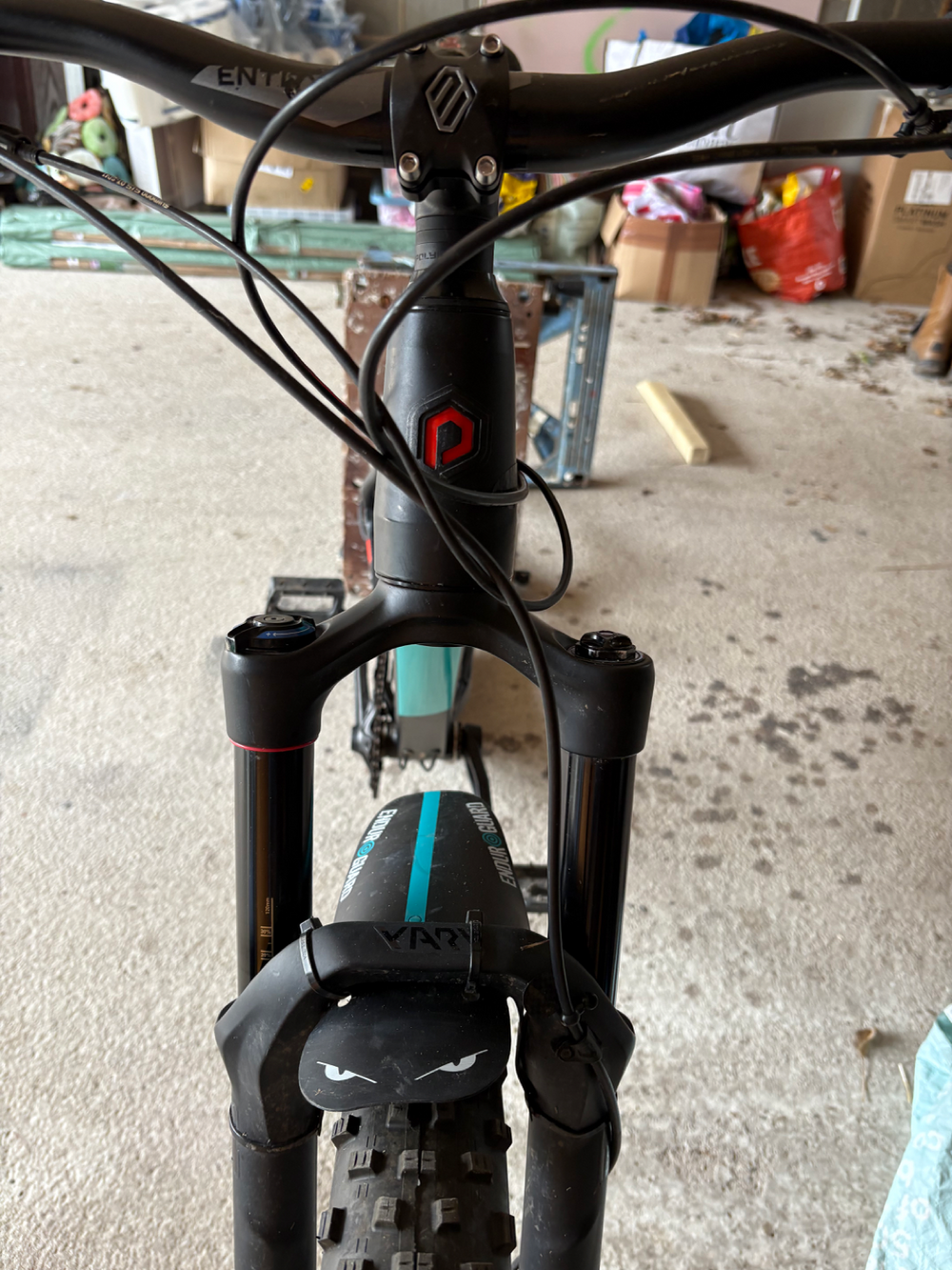 Polygon ENTIAT TR8 2019
