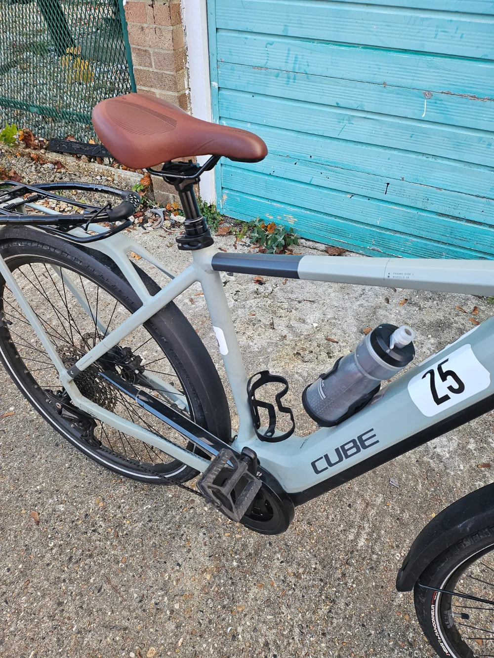 CUBE Touring Hybrid Pro 625 Lunar 2022