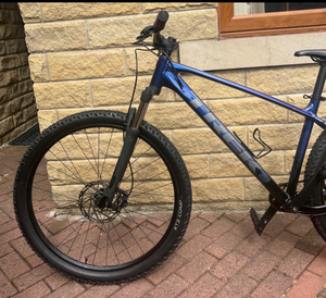 Trek Marlin 5 LARGE FRAMED 2025
