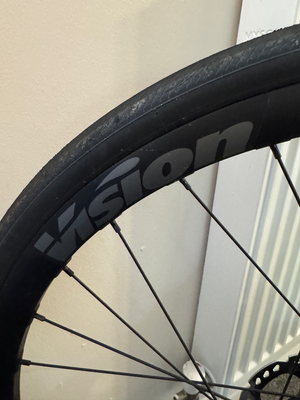 Bianchi Aria e-Road 105 Di2 2025