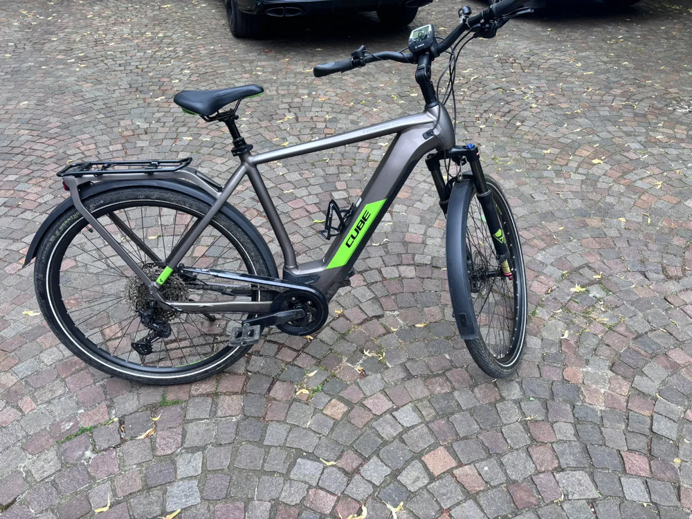 Cube Kathmandu Hybrid Exc 625 2021