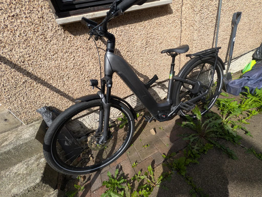 Cube Kathmandu Pro - Trapeze Frame 2025