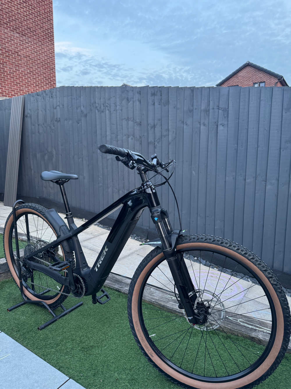 Trek Powerfly 5 Dark Prismatic Trek 2024