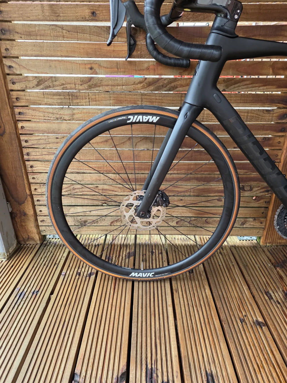 Ribble Endurance SL R Disc - Sport, Shimano 105 Di2 2025