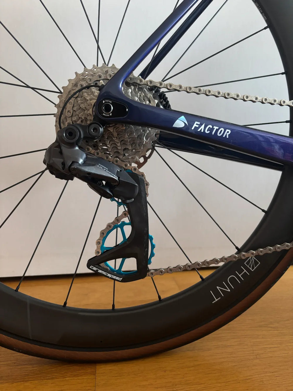 Factor Ostro VAM Shimano Ultegra Di2 8170 2023
