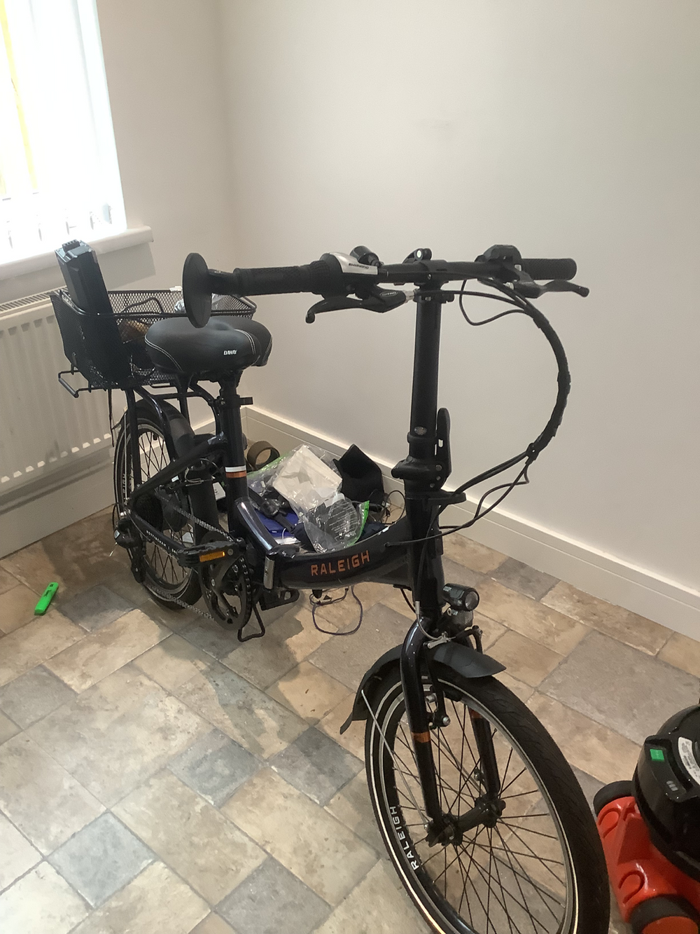 Raleigh Stowaway Folding 2023