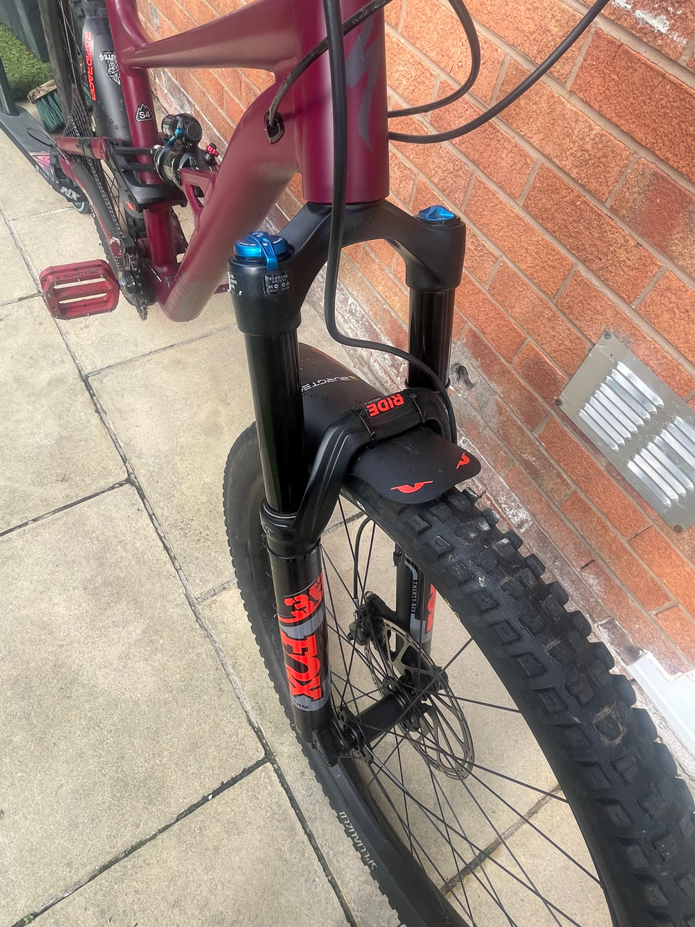 Specialized Status 140 2022