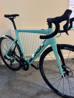Bianchi Aria e-Road 105 Di2 2025