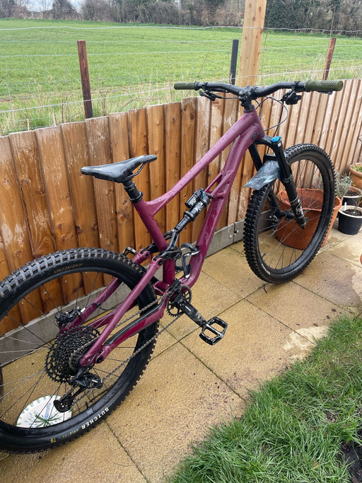 Specialized Status 140 2022