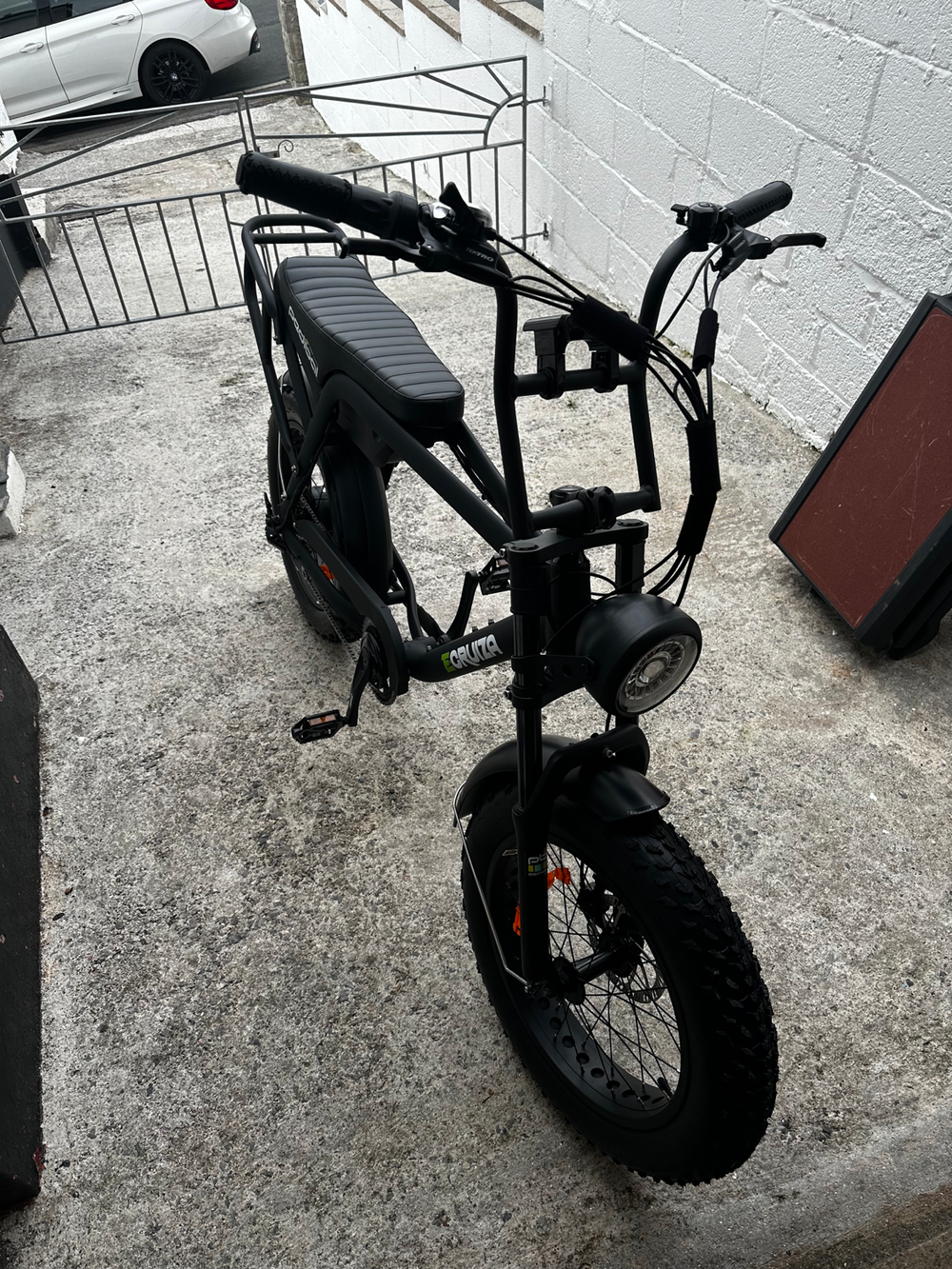 Pedibal E-Cruiza 2024