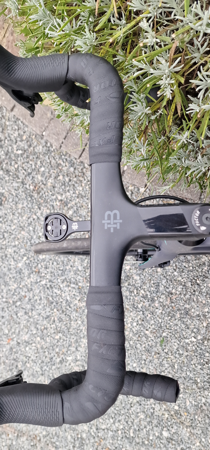 Factor O2 - SRAM Force 2023