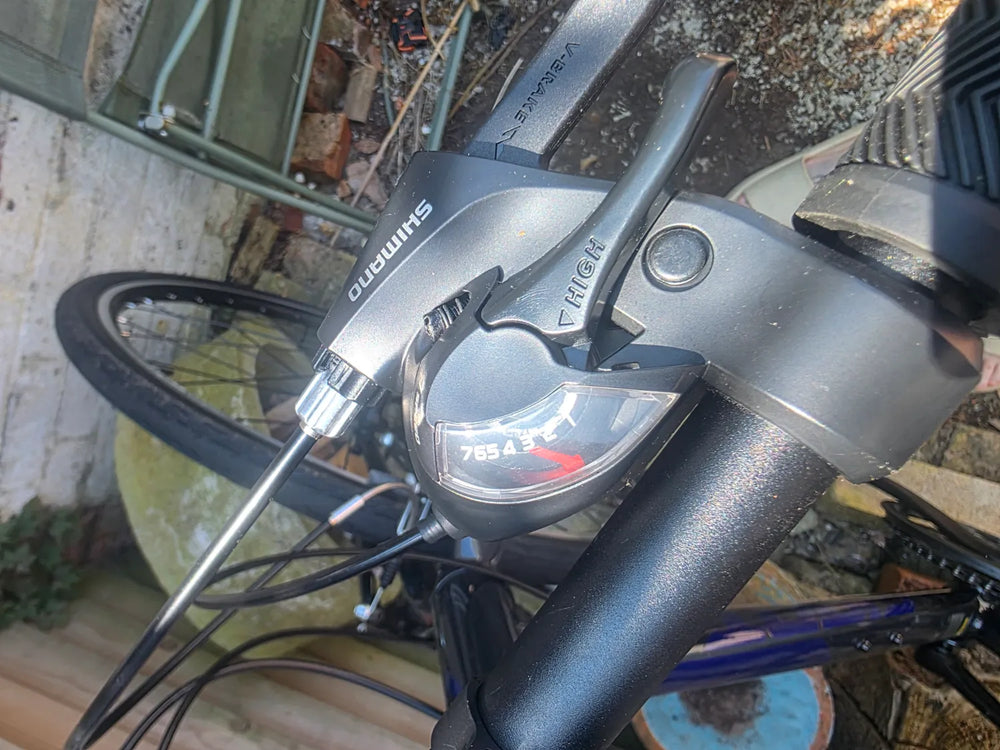 Giant Escape 3 Hybrid 2024