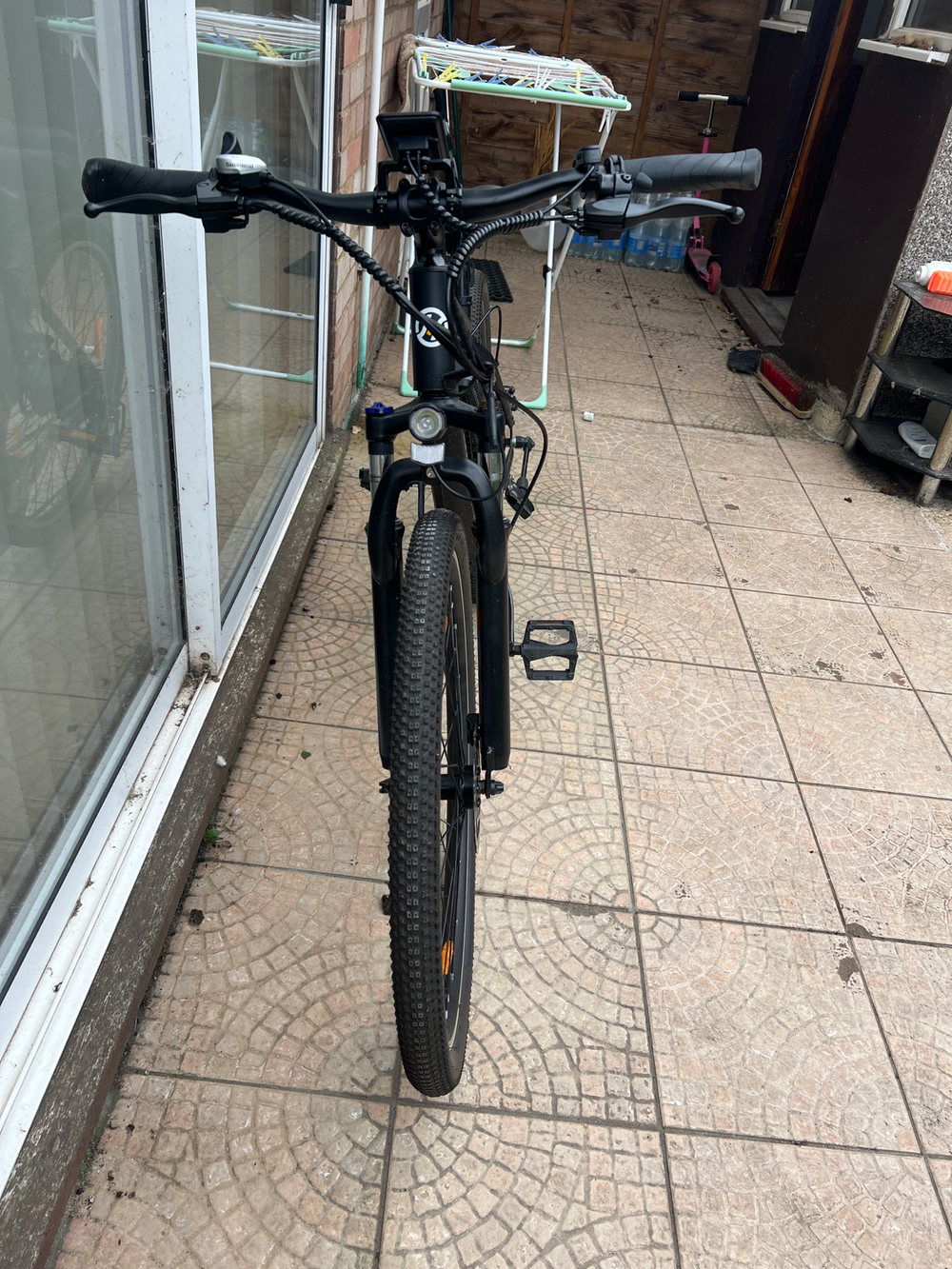 Eskute M100 2024