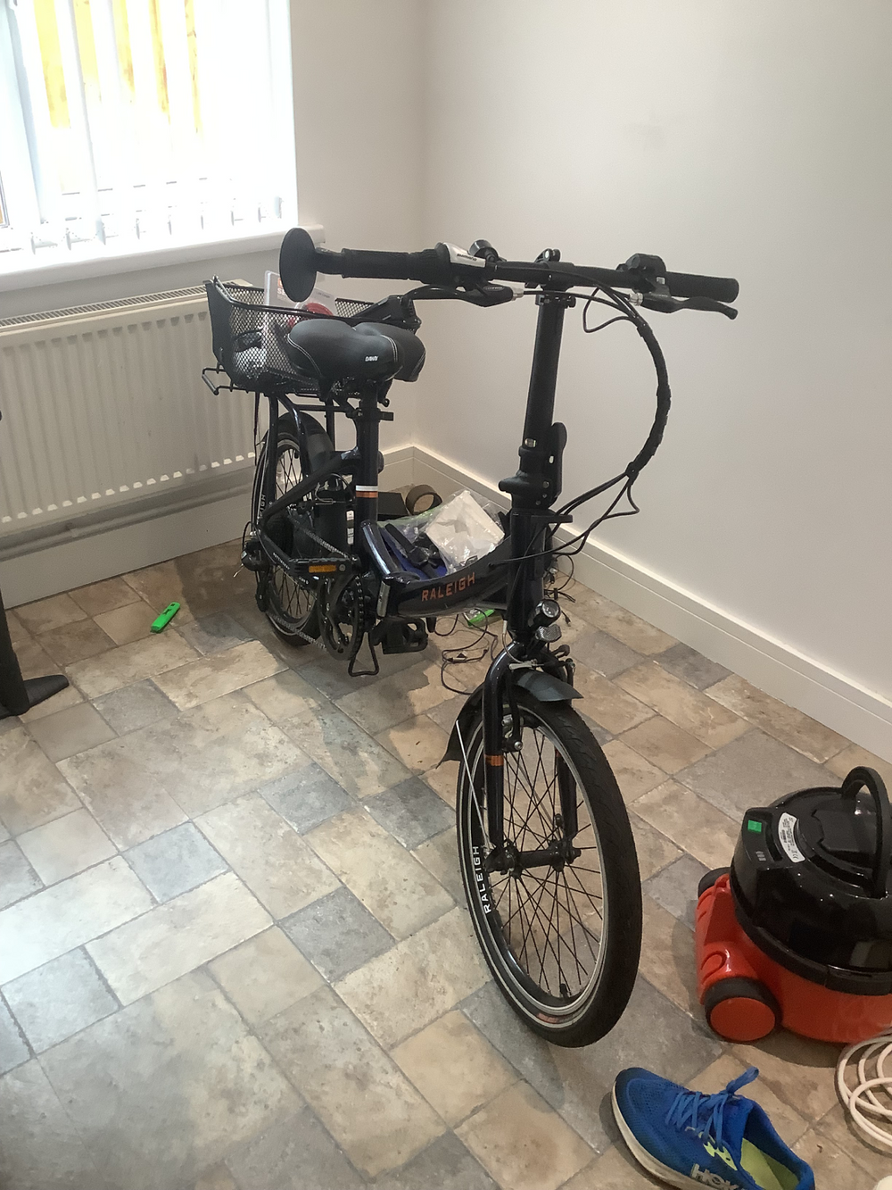 Raleigh Stowaway Folding 2023