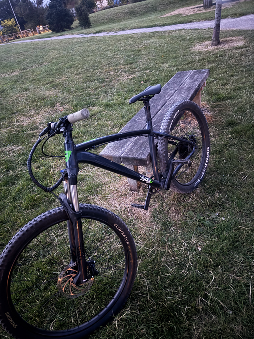 Mafia bikes Lucky 6 2023