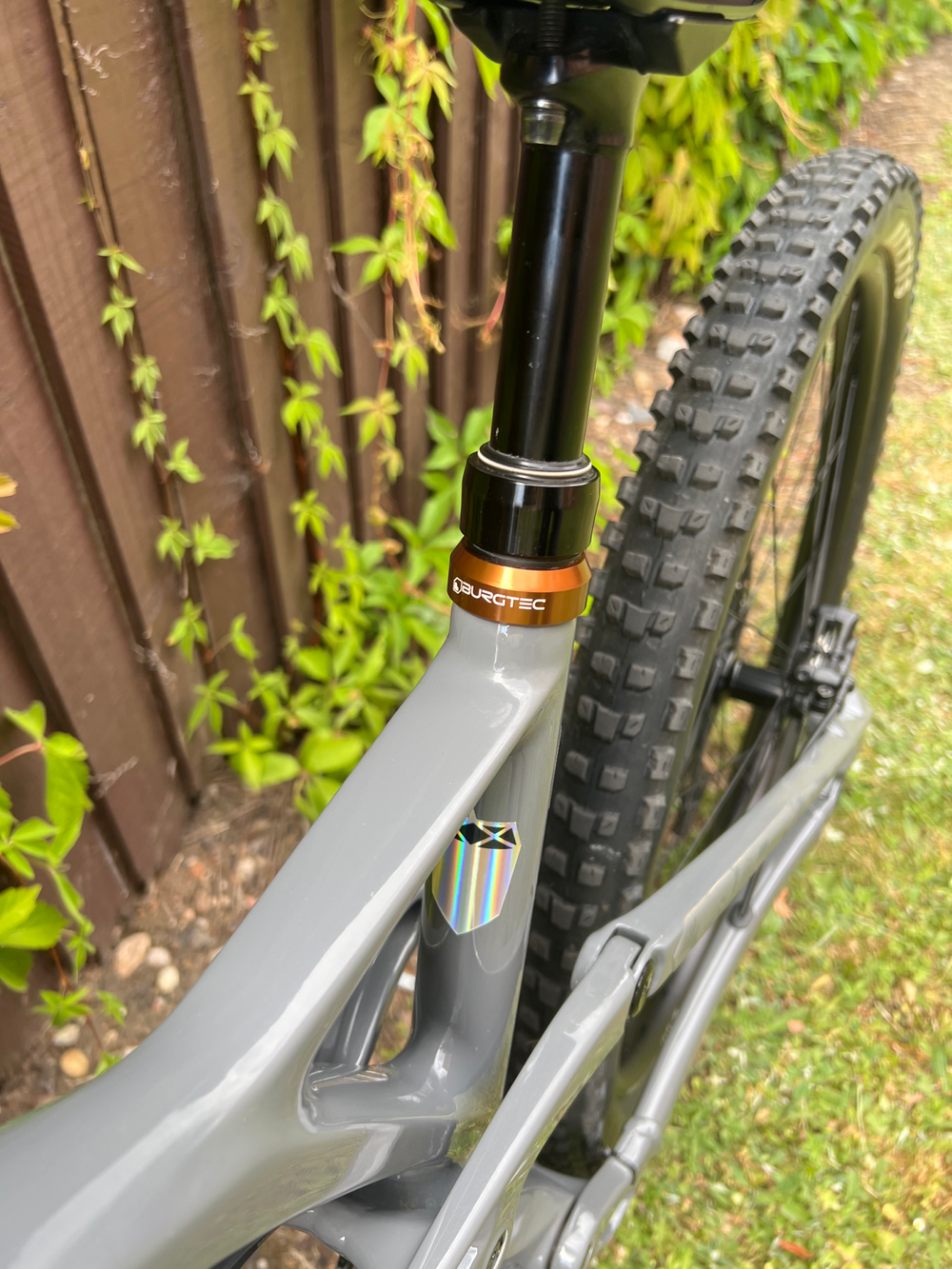 GT Sensor Carbon Elite 2025