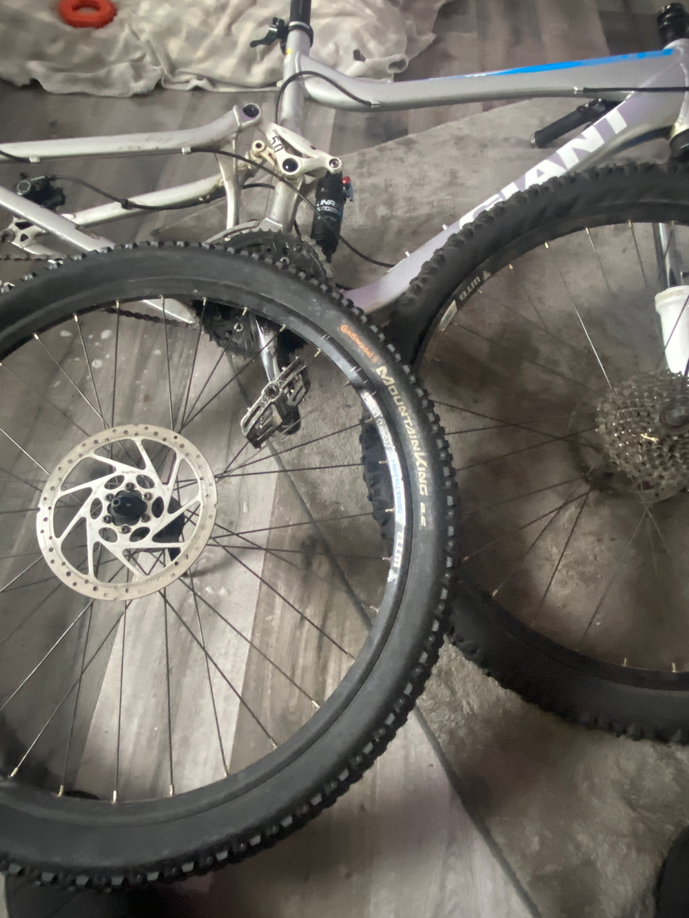 Giant Trance X4 2012