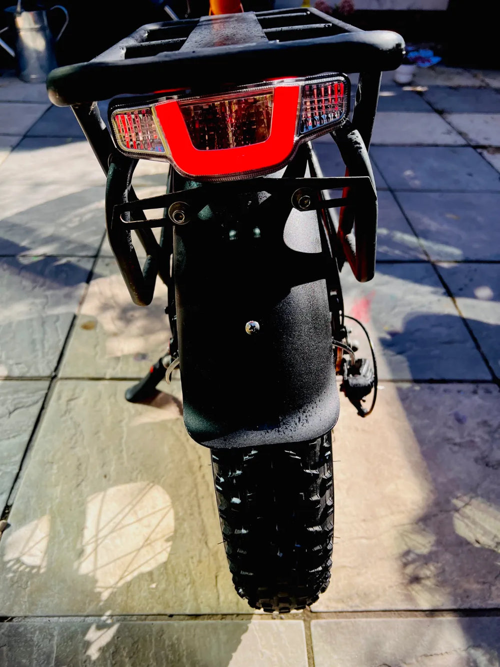 Cyrusher Kommoda 2022