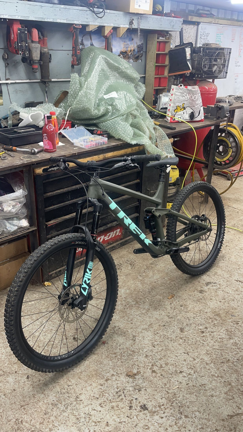 Trek Remedy 8 2022