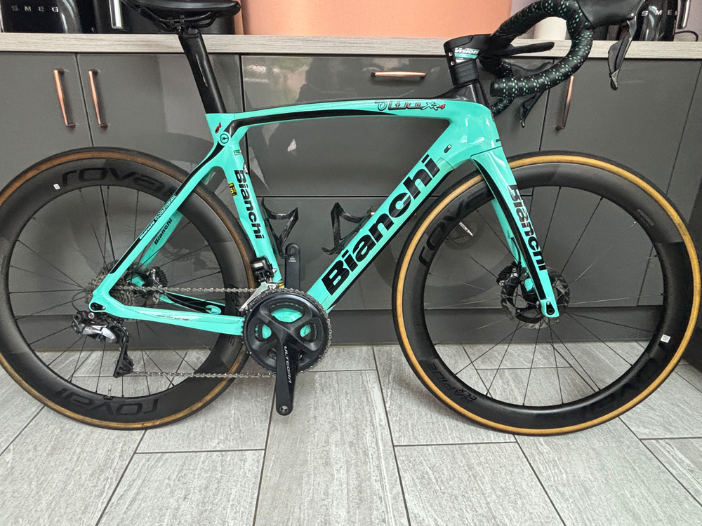 Bianchi Oltre XR4 - Ultegra Di2 2019