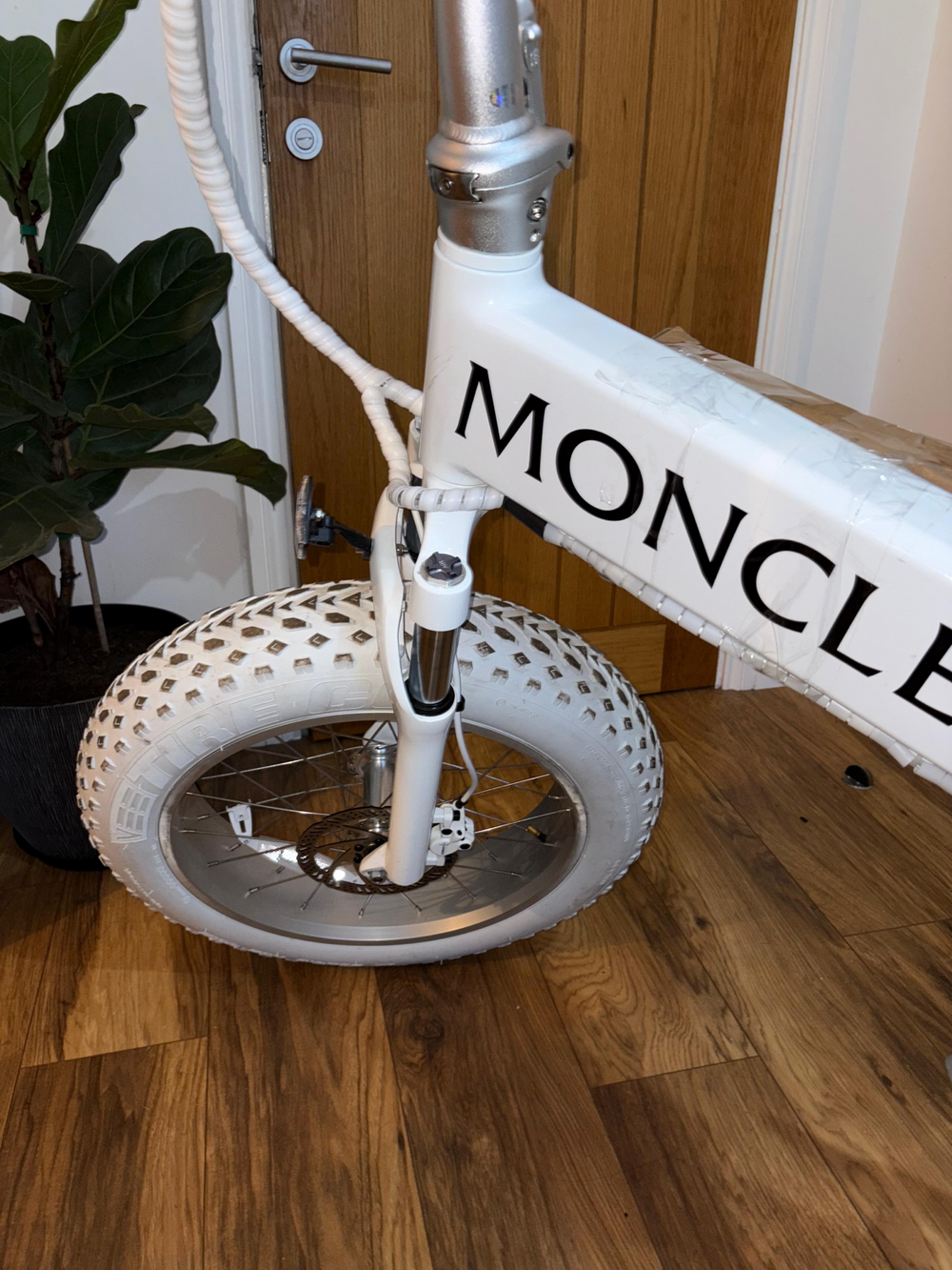 Mate Monclair  MATE X Moncler 250W (White) Limited Edition 2020