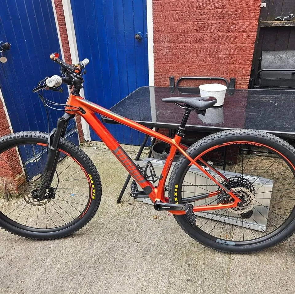 Voodoo Bizango carbon 2020