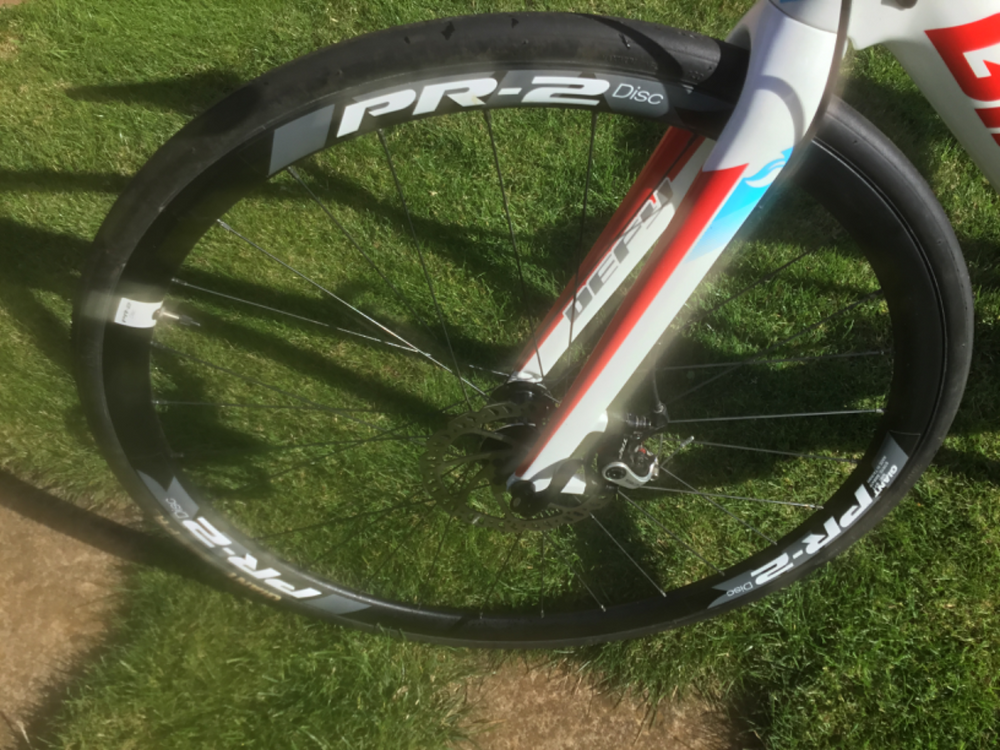 Giant Defy Advanced 2 Carbon Road 2026