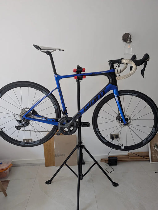 Giant Defy Advanced 2 Carbon Road 2026