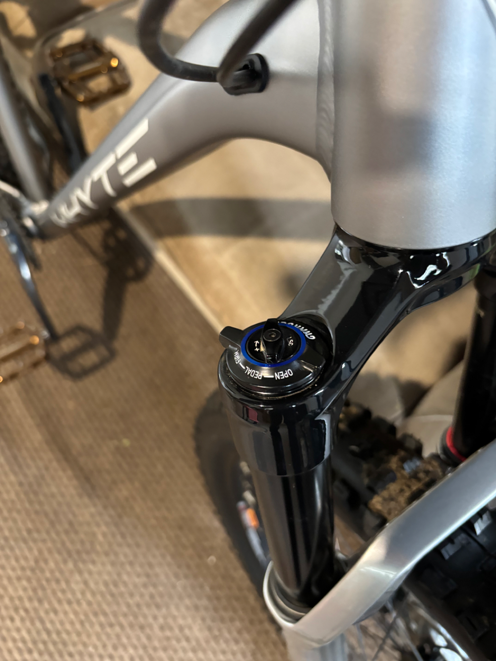Whyte 909 v4 2022