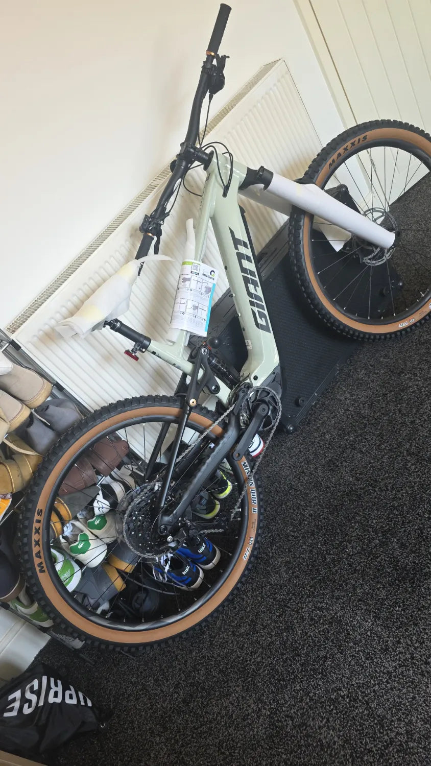 Giant Stance E+2 Full Suspension 2027