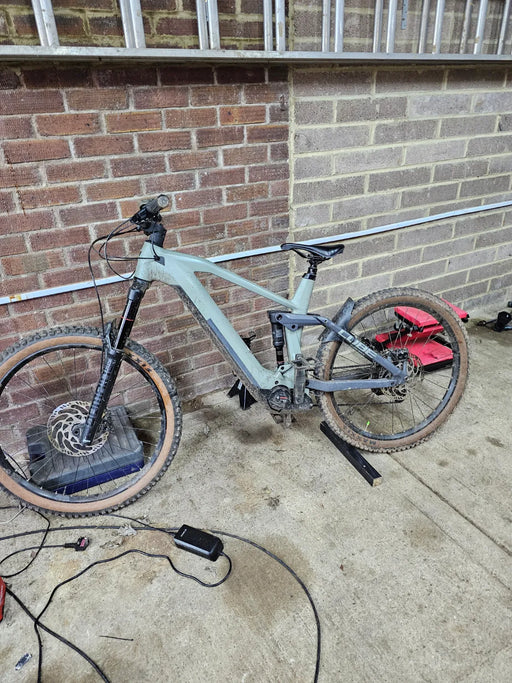 Cube Stereo Hybrid 160 Hpc Race 625 2022